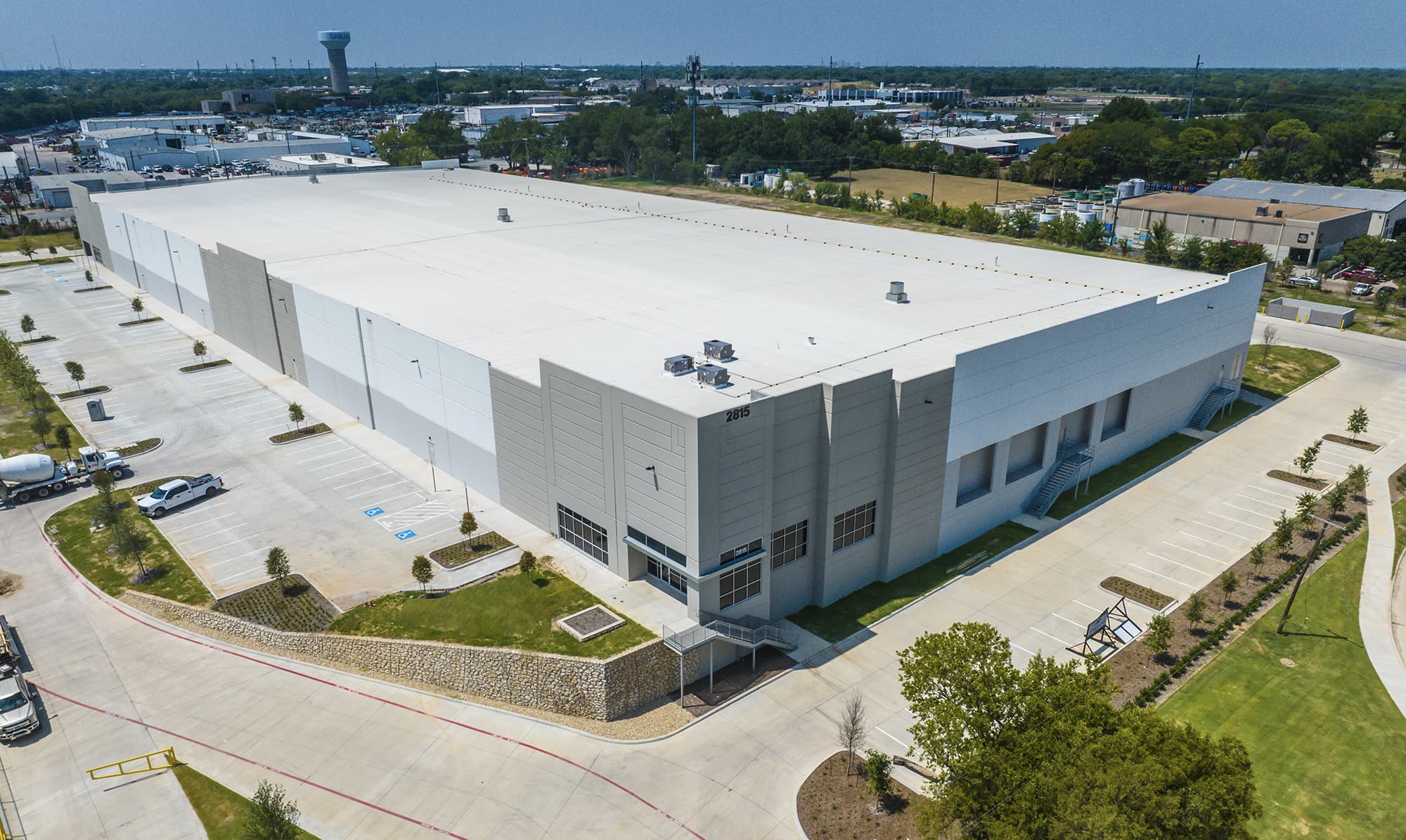 homepage hero 2024_08_21 - Howes and Company - Centerville-9